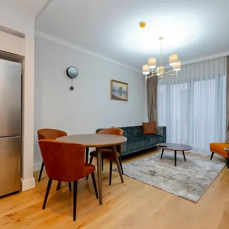 One-bedroom In Taksim Apartment *