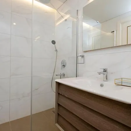 One-bedroom In Taksim Apartmán