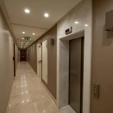Apartment One-bedroom In Taksim
